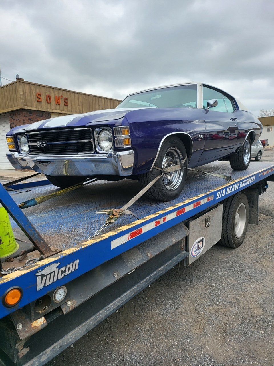 918 Wrecker Service image