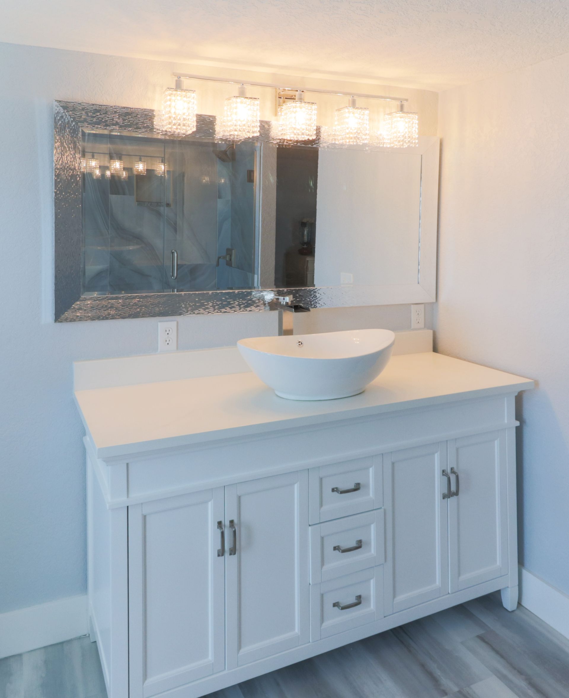 Bathroom sink