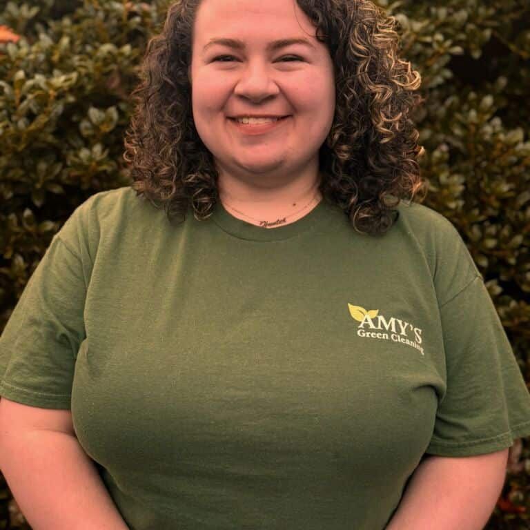Lindsey B., Cleaning Professional