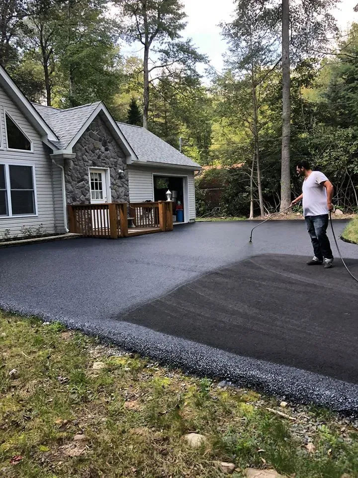 Asphalt Paving Service