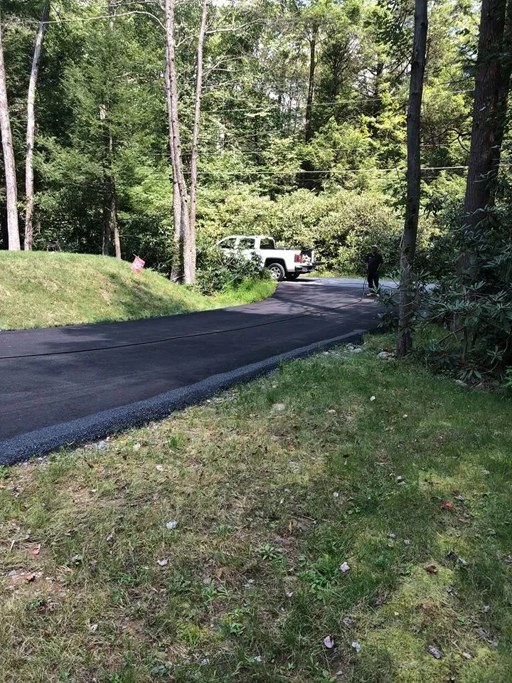 Asphalt Paving Service