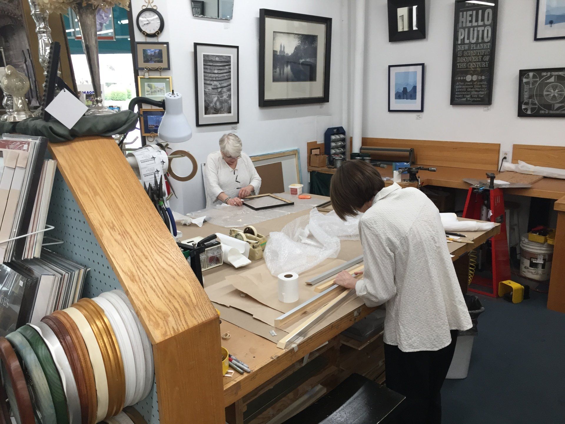 Custom framing at FRAMEWORKS