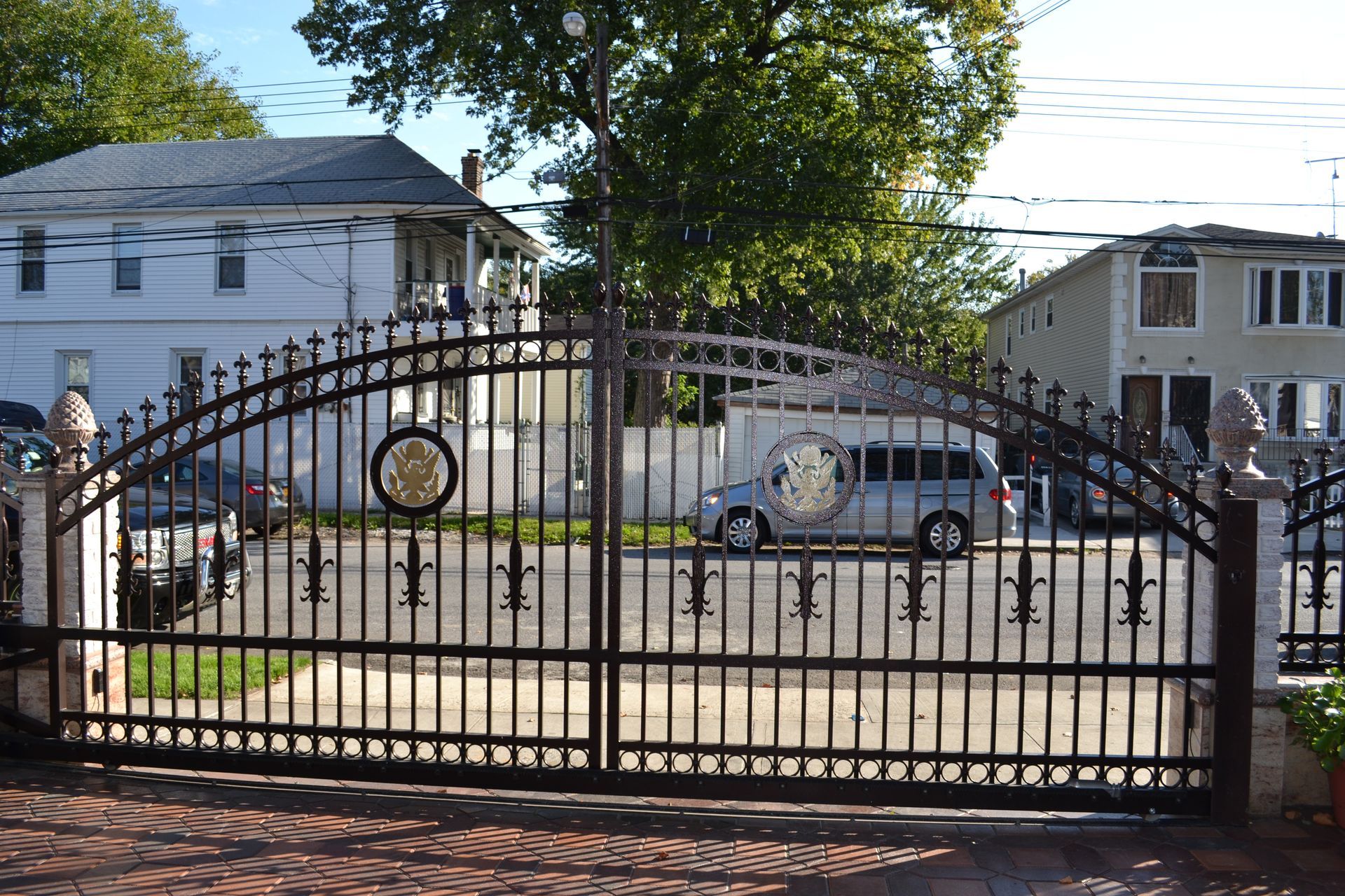 GATE004- estate gate