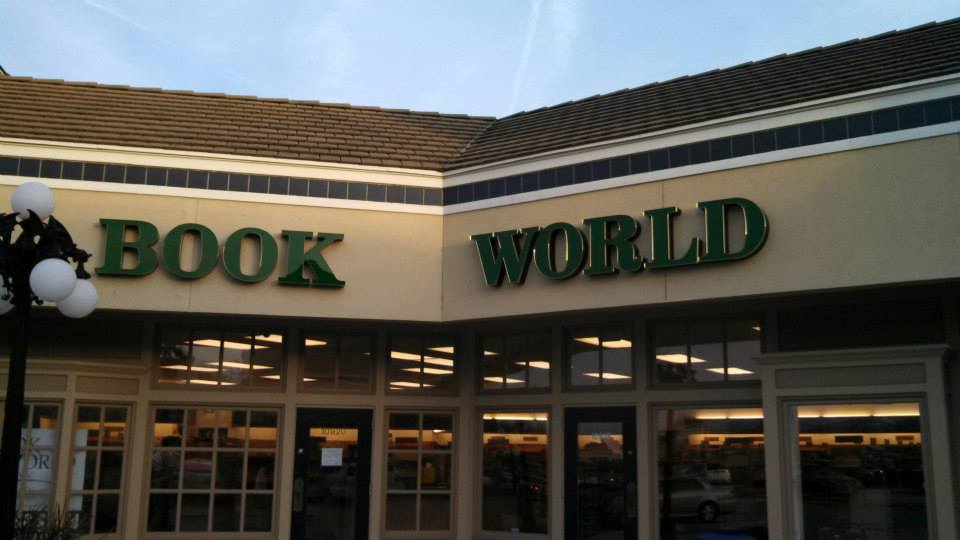 A book world store with a lot of windows