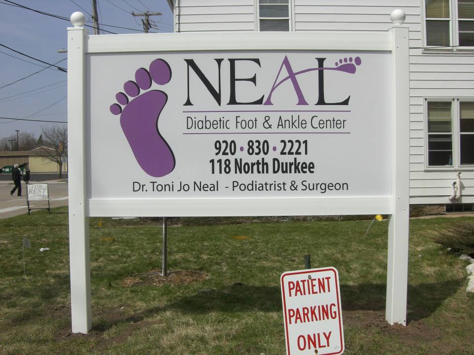 A sign for neal diabetic foot and ankle center