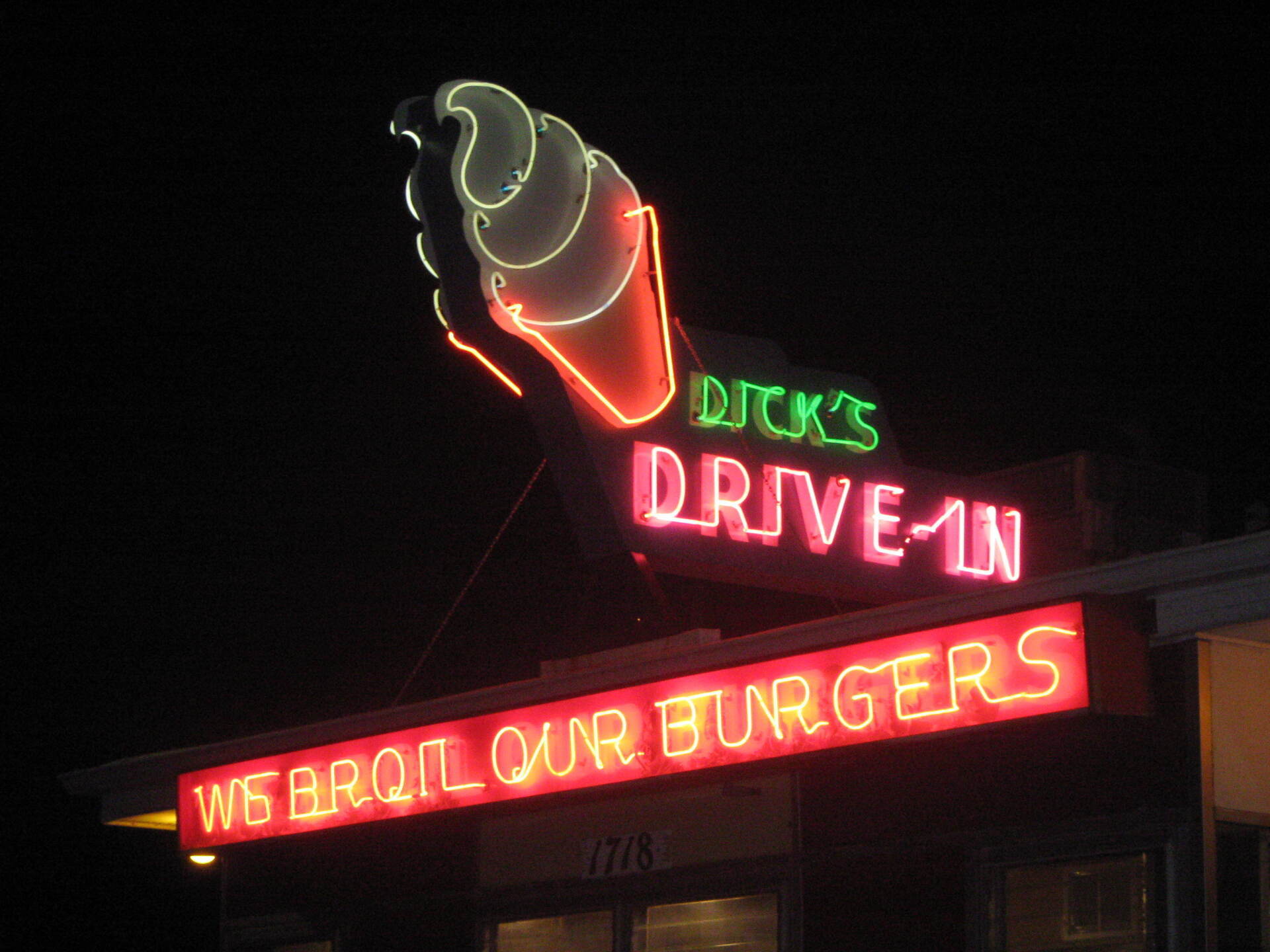 Dick's Drive-In sign