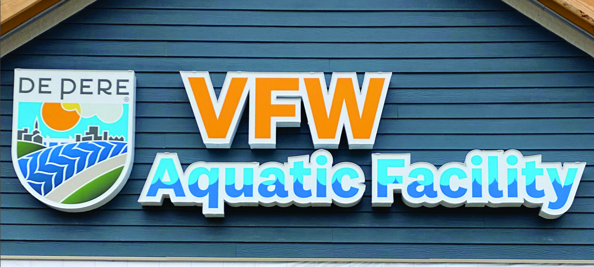 A sign that says vfw aquatic facility on it