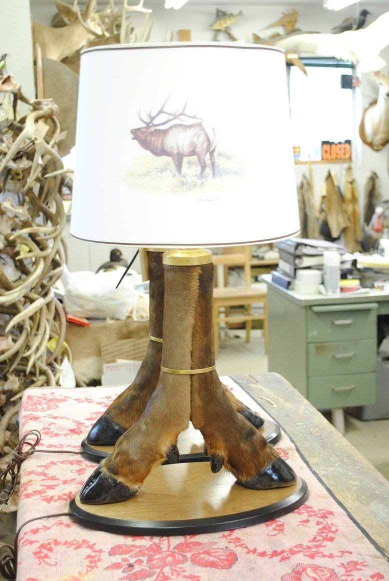 Lamp shade with animal feet