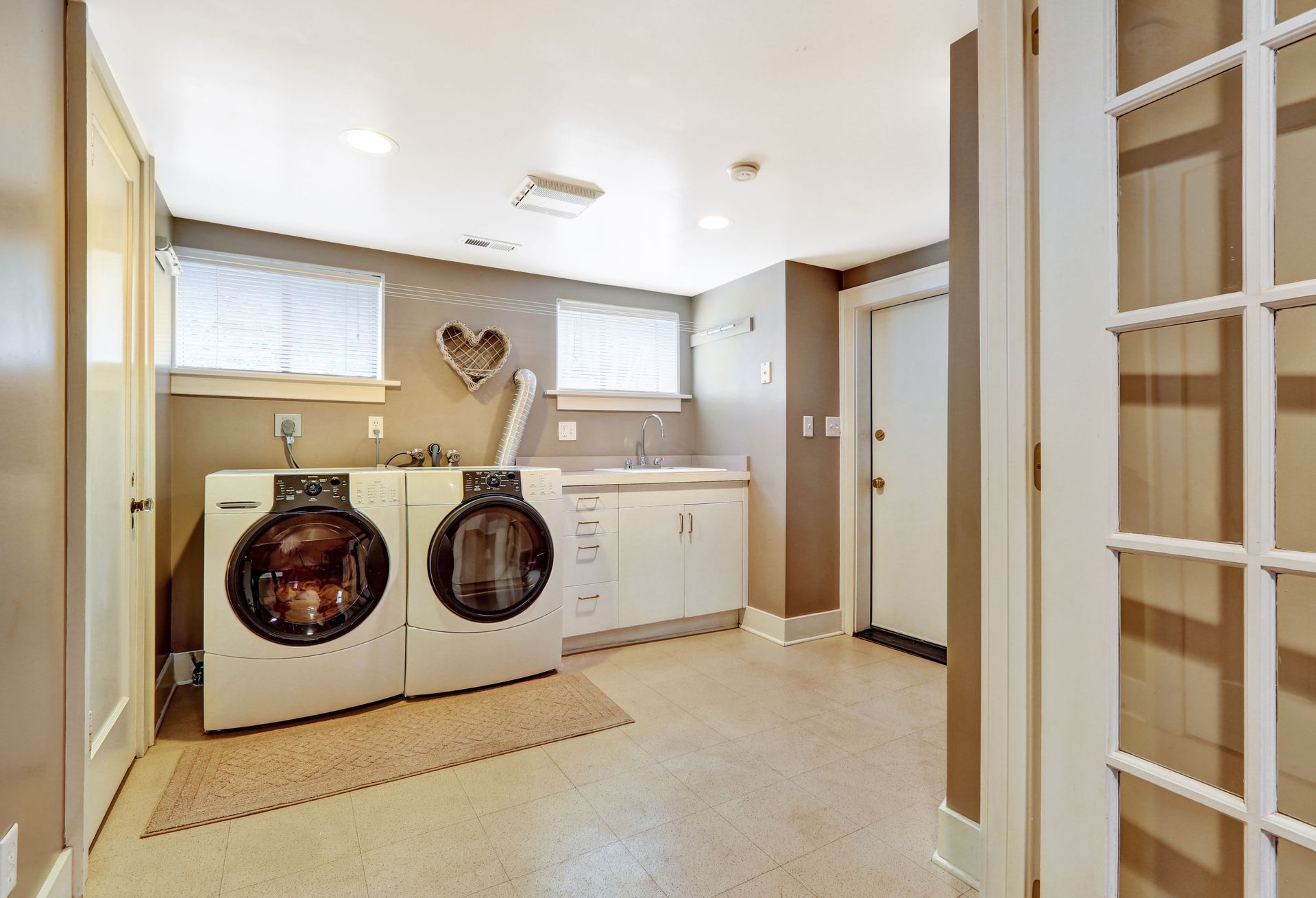 Appliances 4 Less Outlet