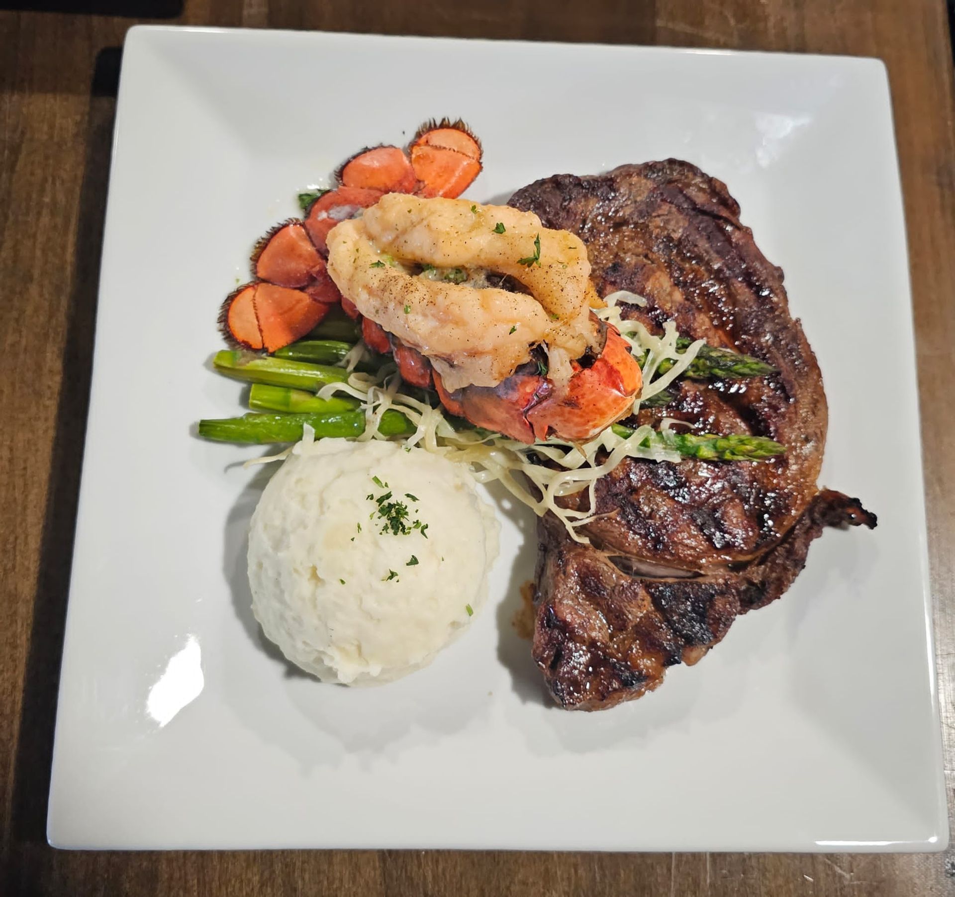 Gallery Elimar's Bar & Grill