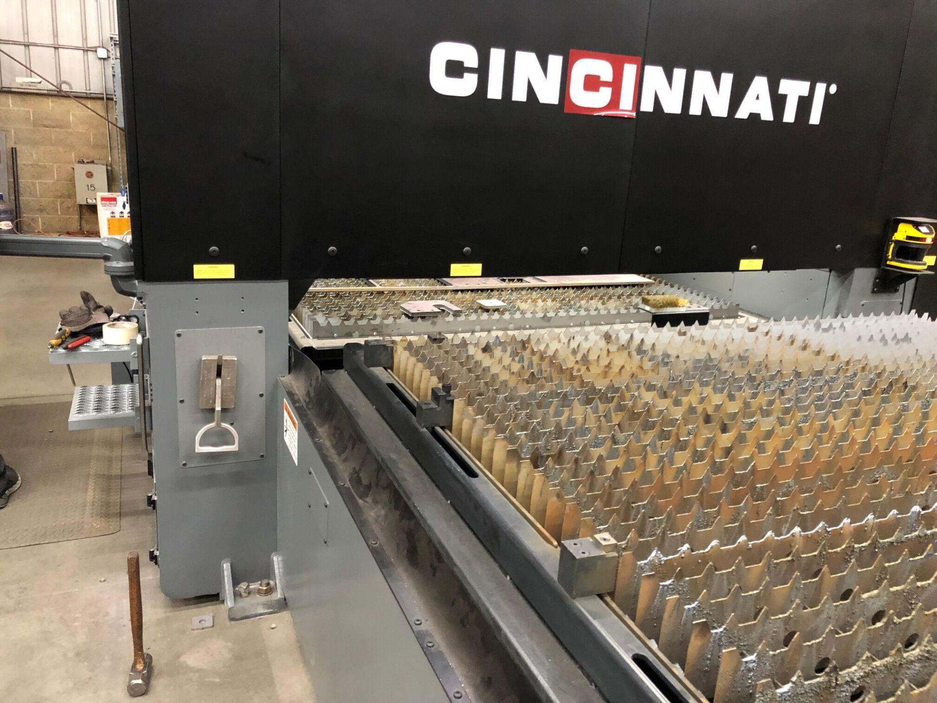 A machine with the word cincinnati on it