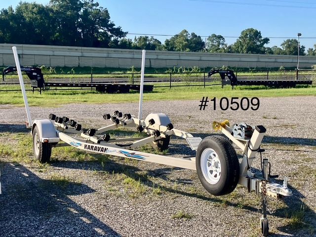 Karavan single axle boat trailer