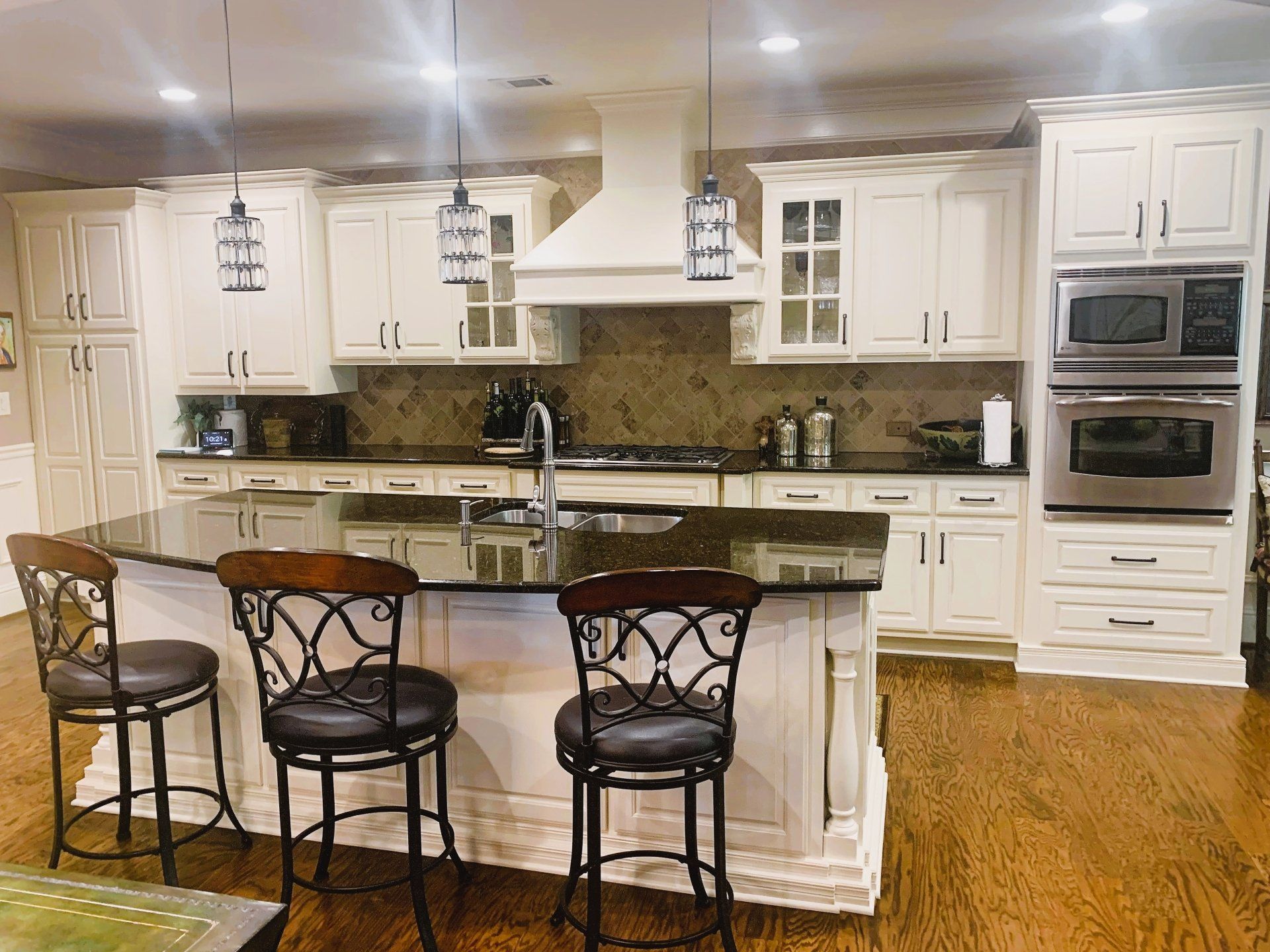 Traditional Kitchen Remodel by Advanced Kitchen Refinishers — Project 2 project photo