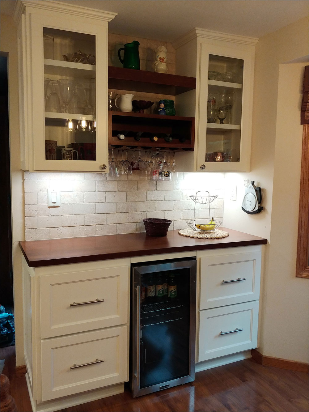 Kitchen cabinets