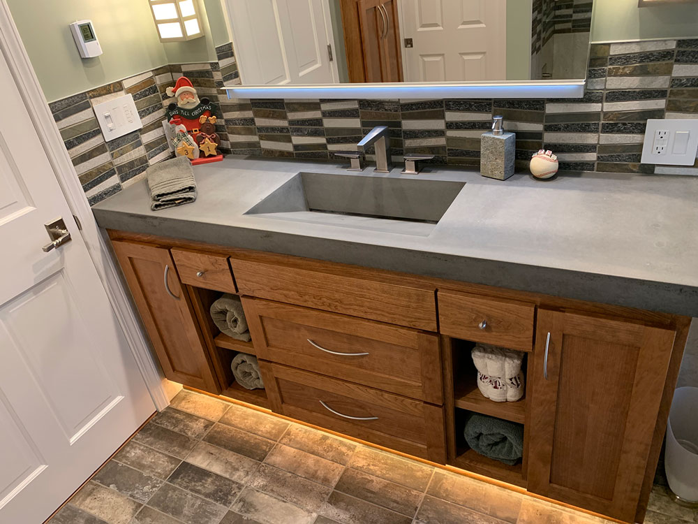 Bathroom cabinet