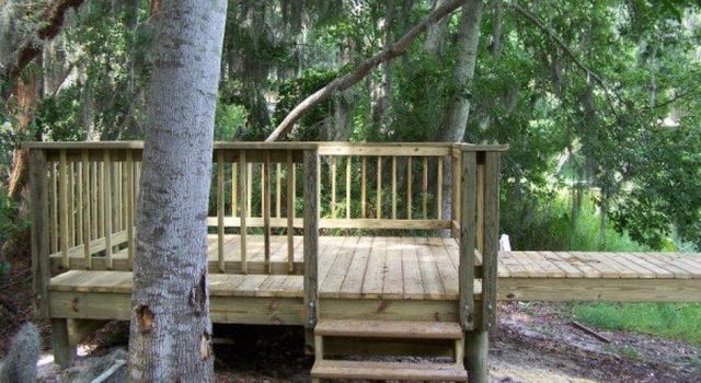 Designer Decks & Docks Inc dock project