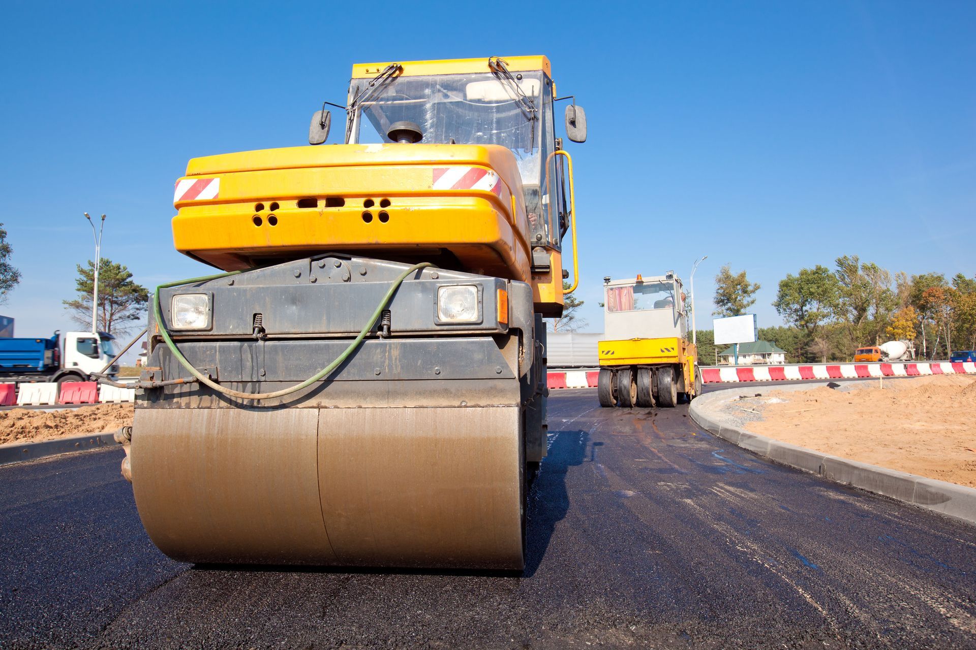 parking lot paving contractors