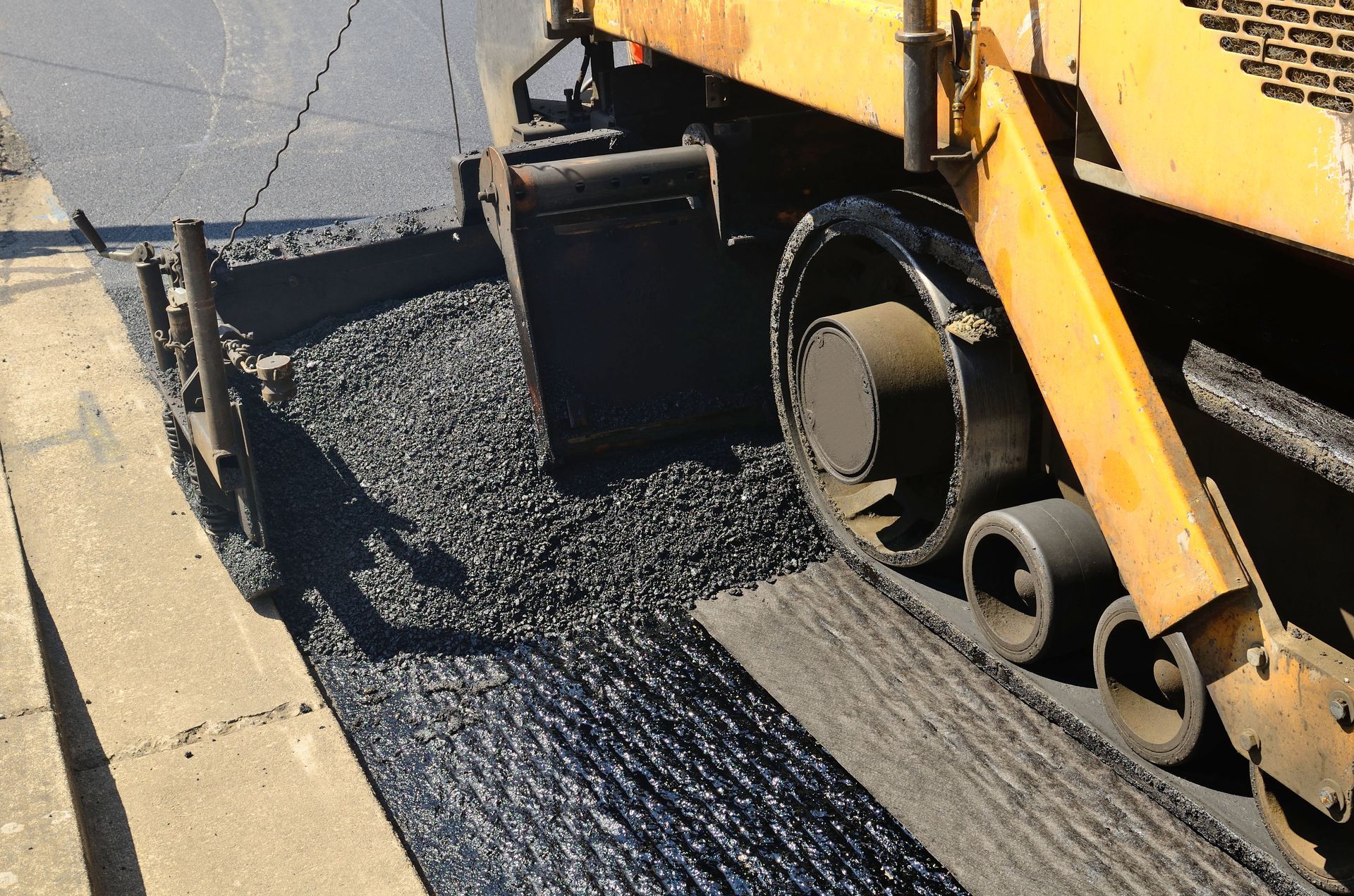asphalt paving