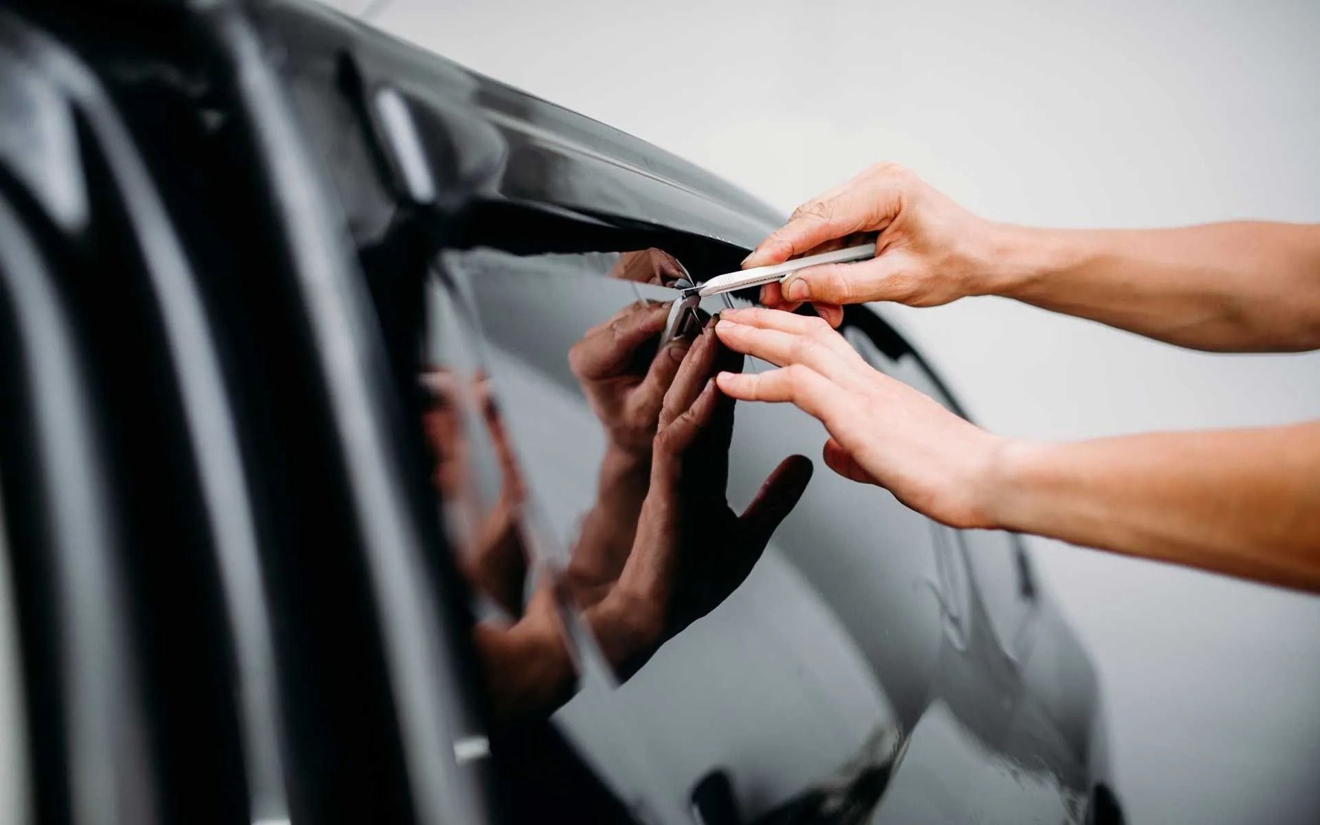 A1 Auto Glass & Window Tinting