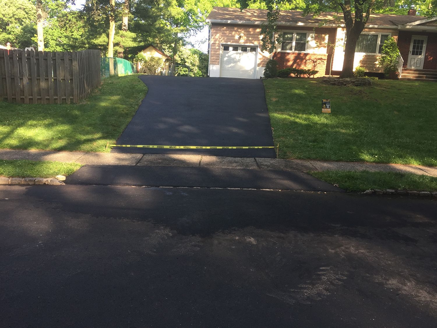 Asphalt paving