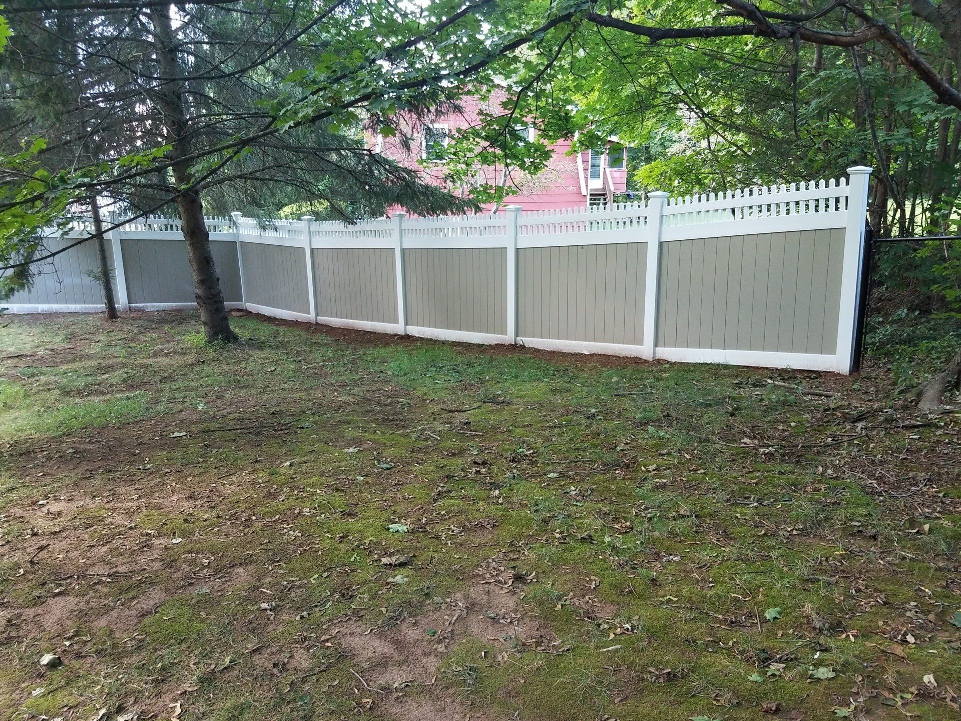 Vinyl fencing