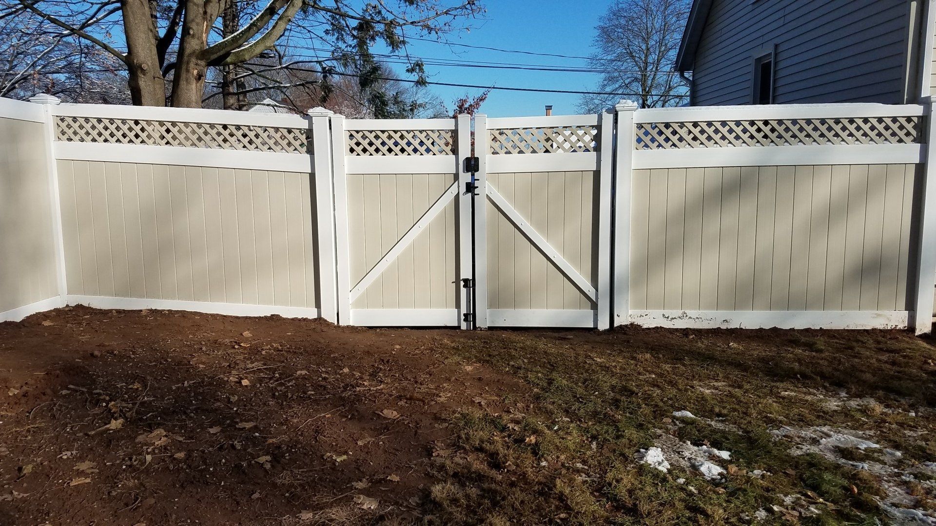 Vinyl fencing