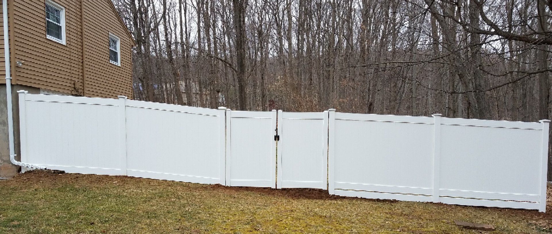 Vinyl fencing