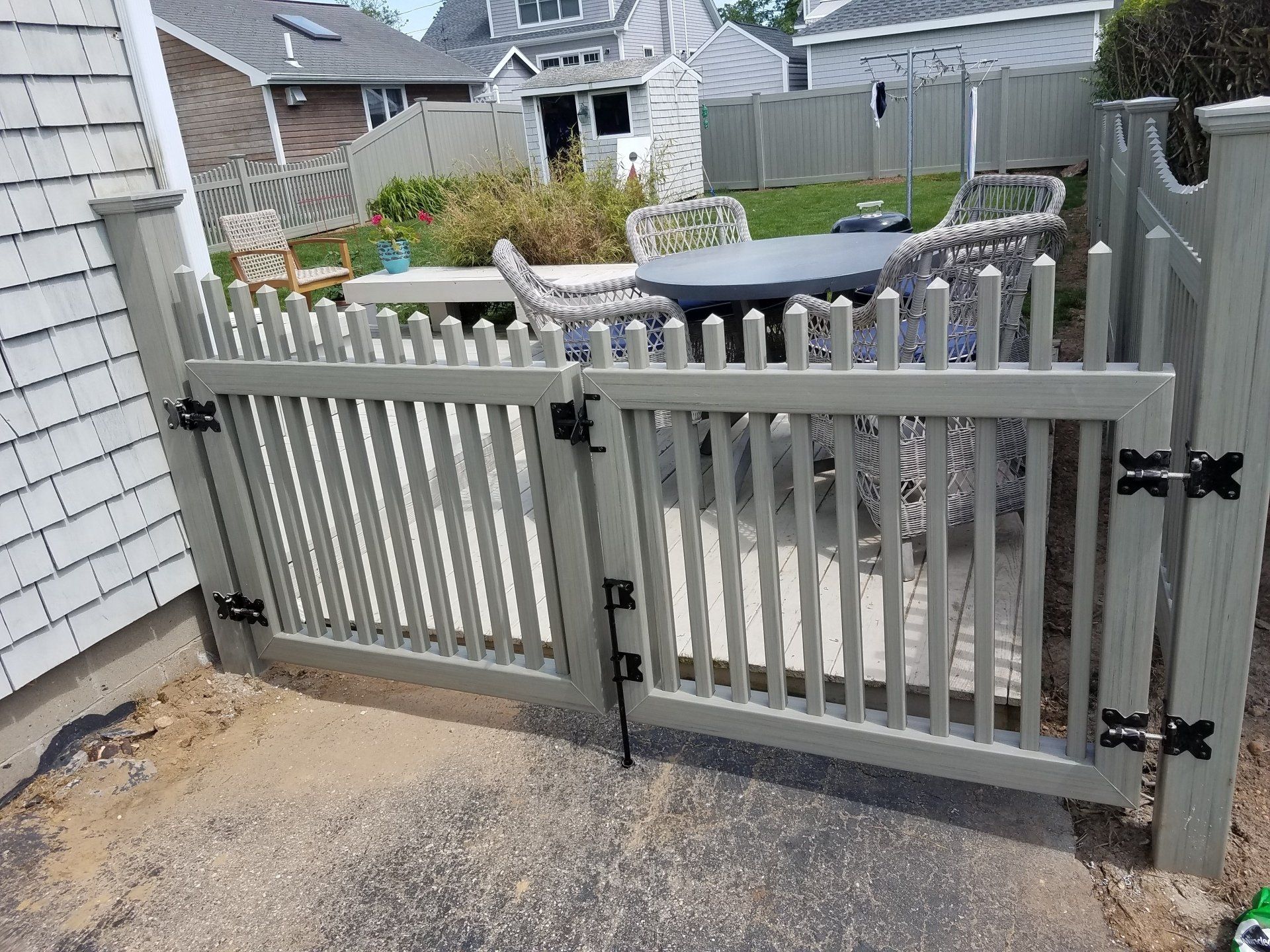 Vinyl fencing