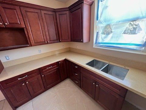 brown kitchen cabinet design