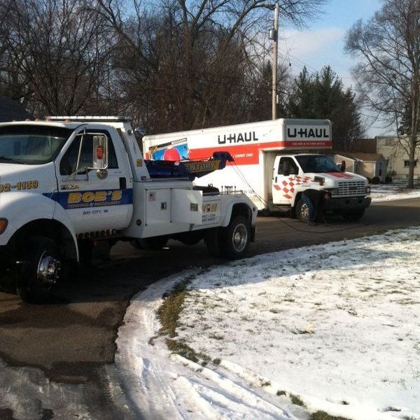 U-haul truck towing