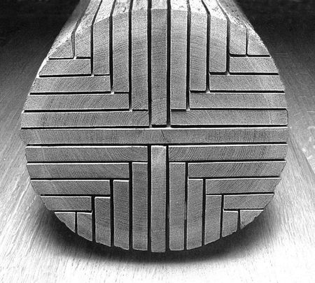 Wood with geometric patterns