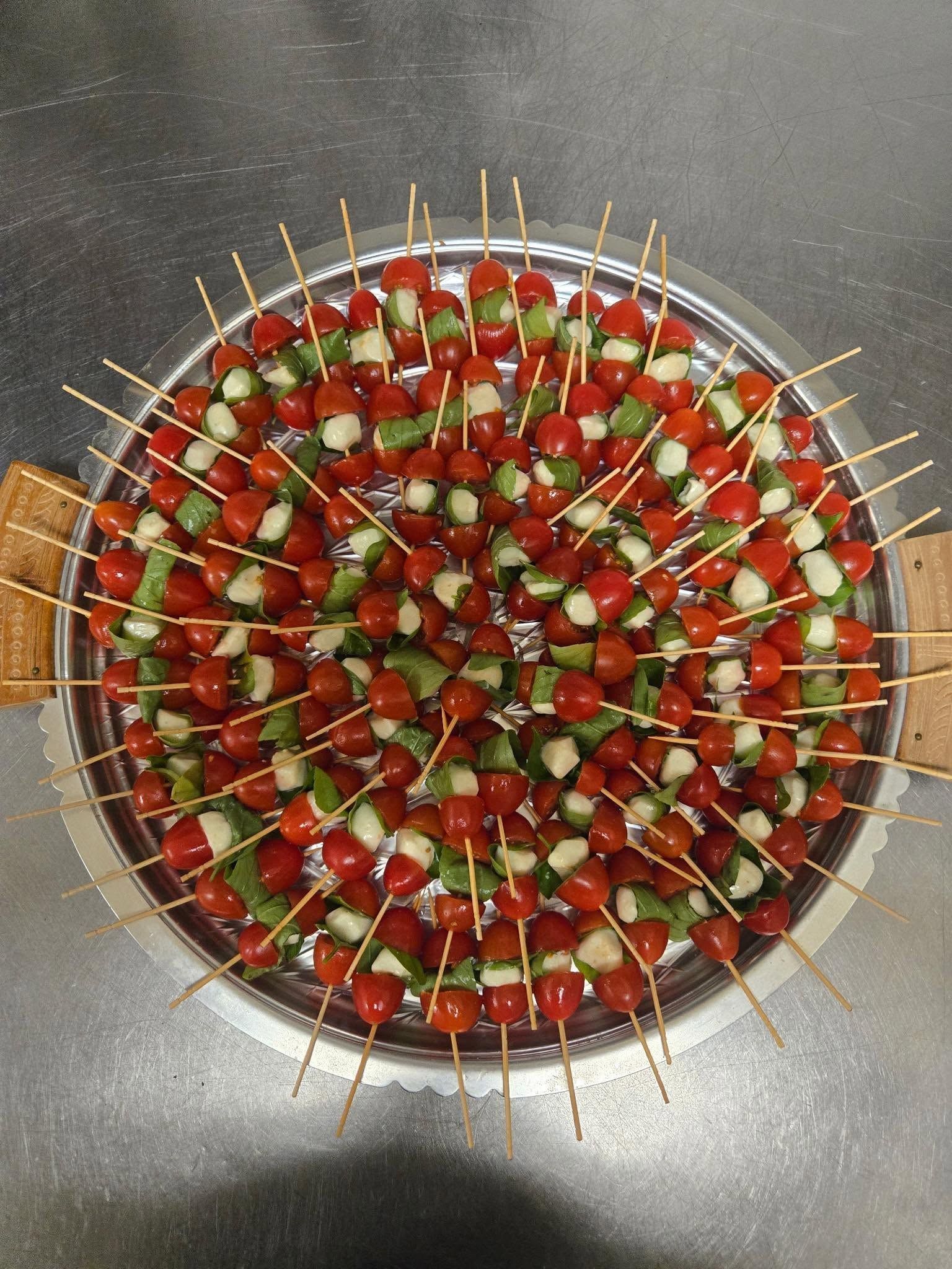 Appetizer platter with skewers