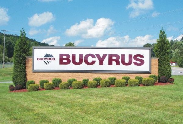 Lighted and Pole Signs