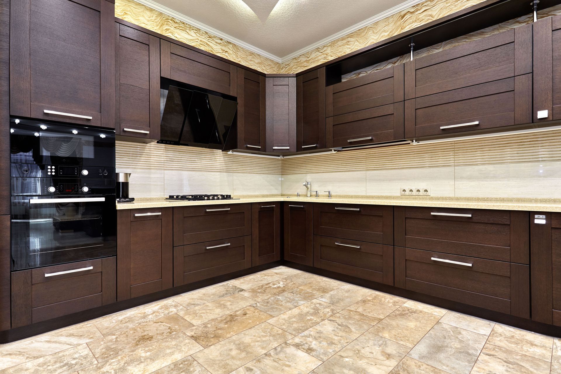 kitchen cabinet contractor