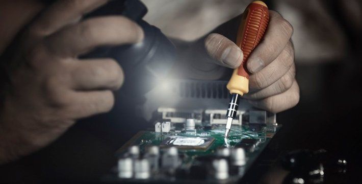 Computer circuit servicing