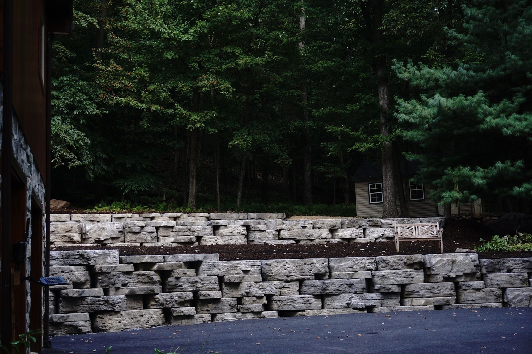 Nicolock Rosetta Outcropping Wall Block for a natural look for Sale Near Me. Pavers & Wall Blocks delivered to Lebanon PA.