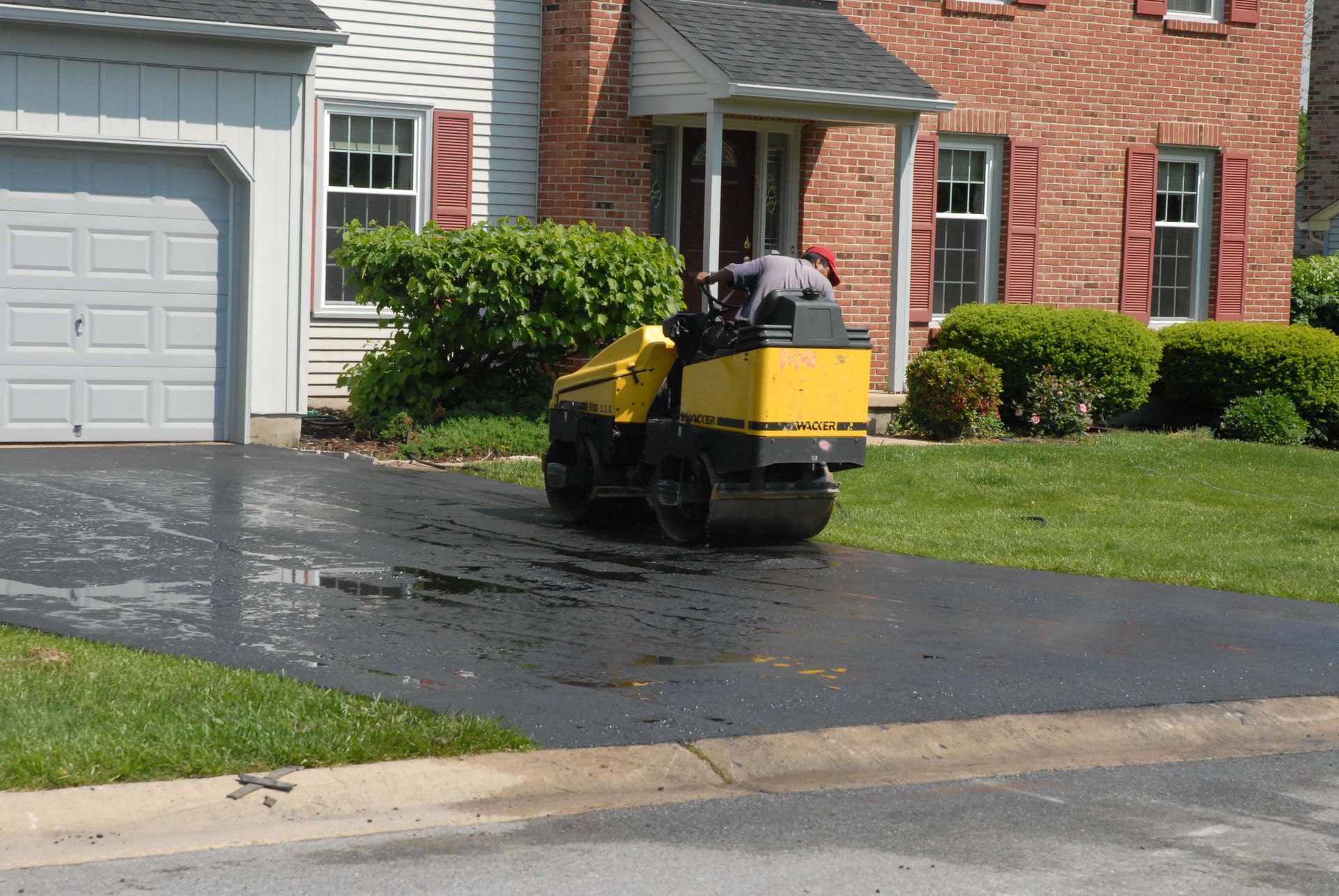 asphalt paving