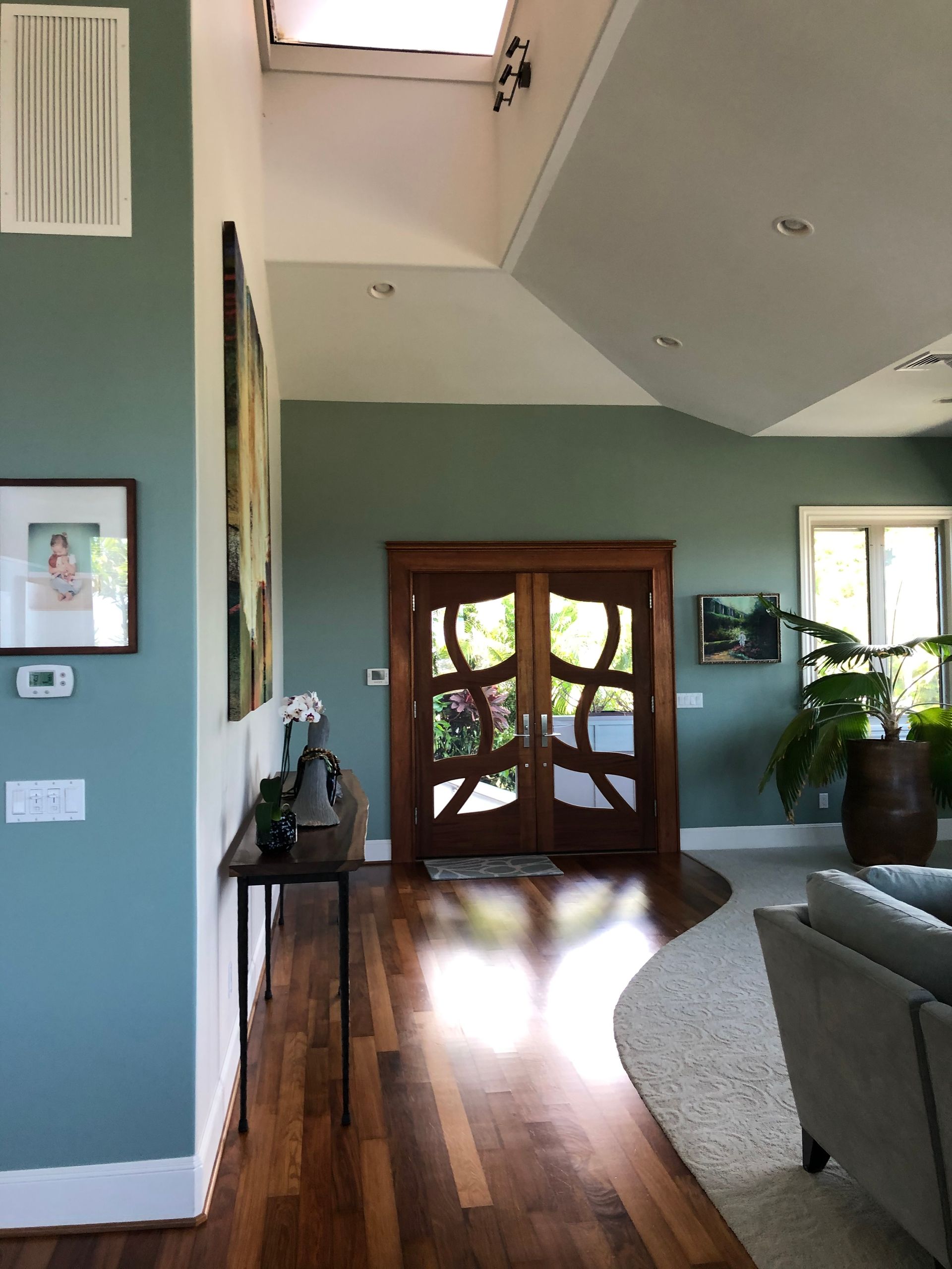 Milokai Front Entryway