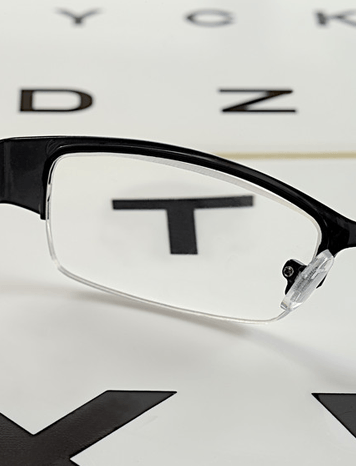 Eyeglass