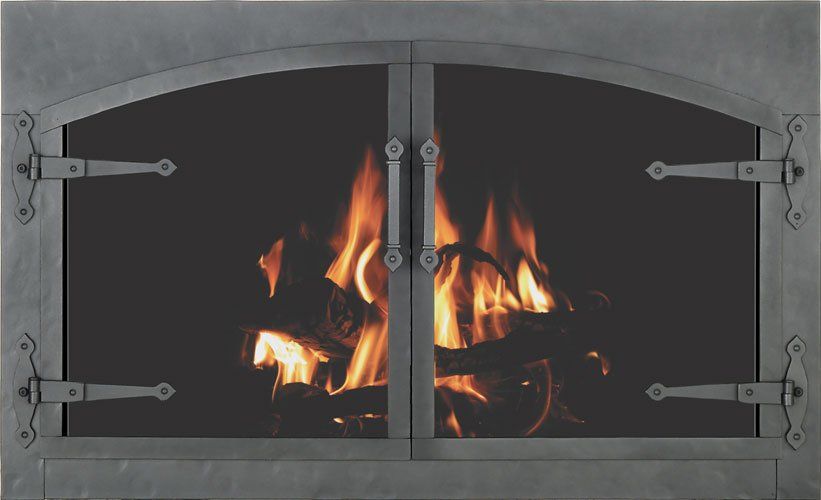 Glass door for fireplace