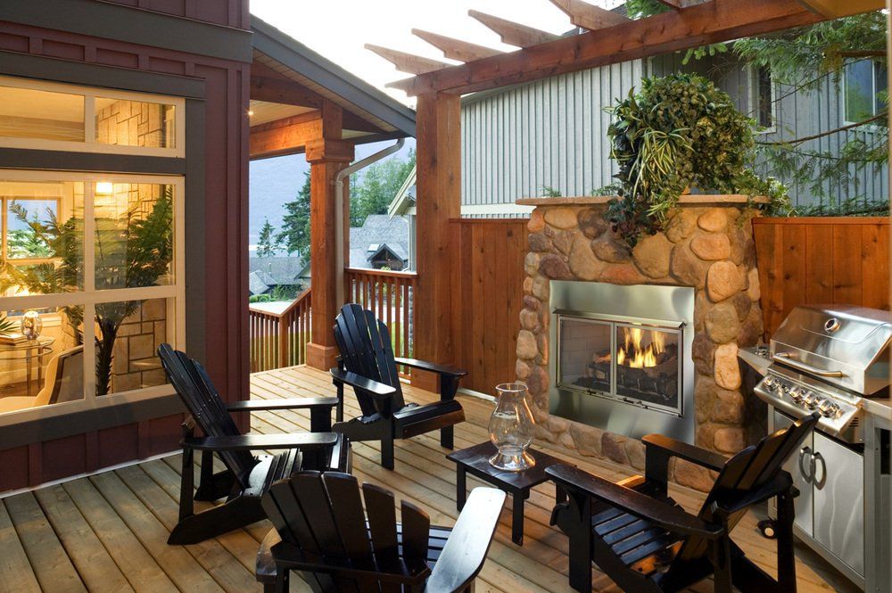Outdoor fireplace