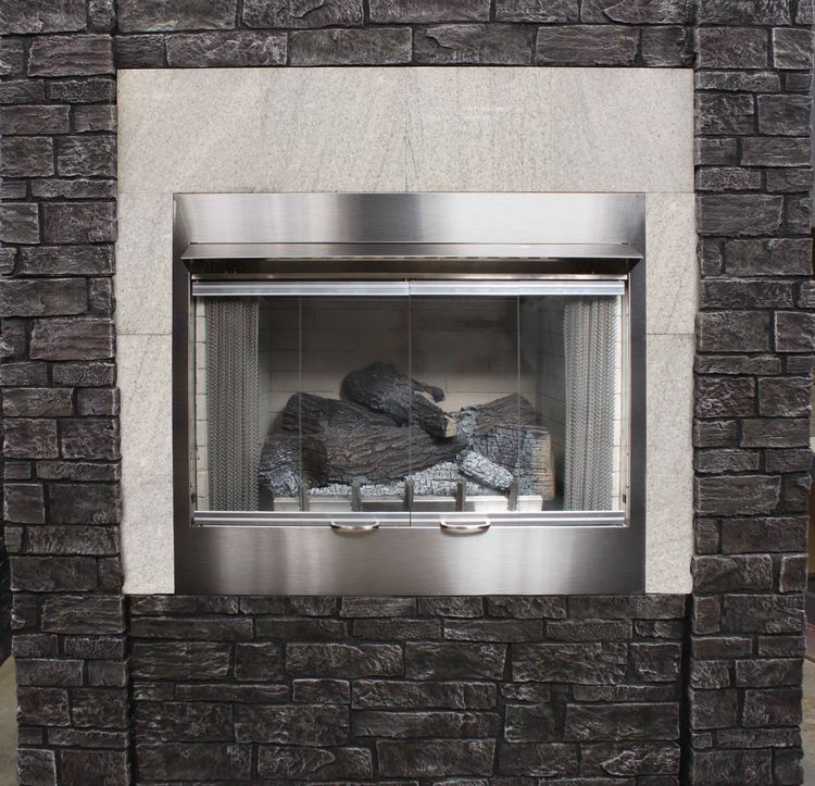 Outdoor fireplace