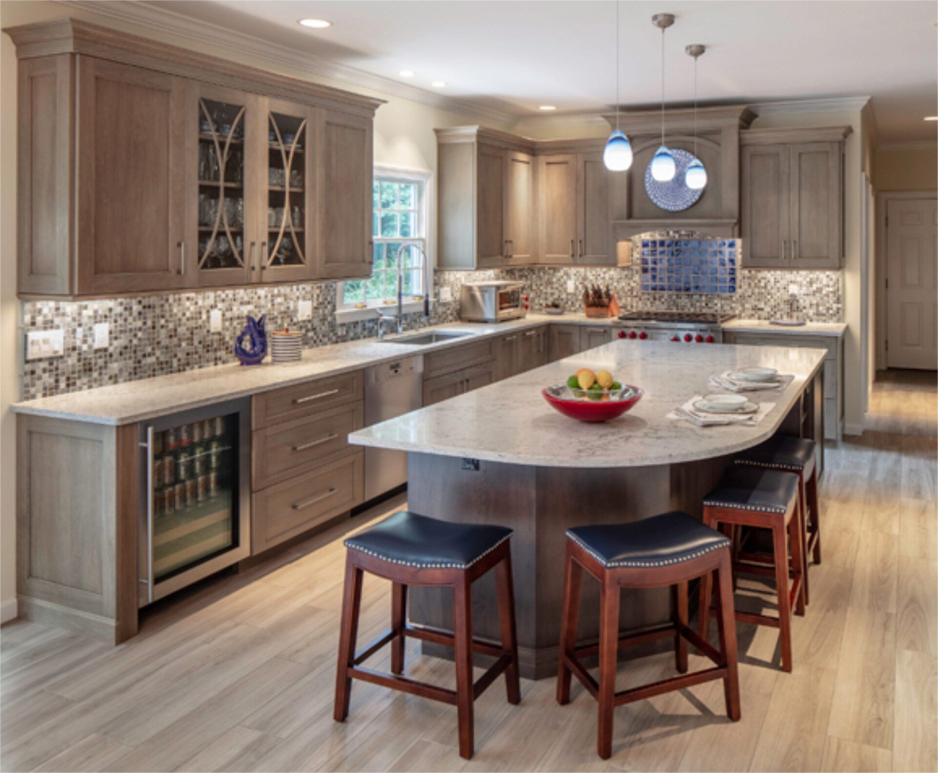 Eclipse cabinet design