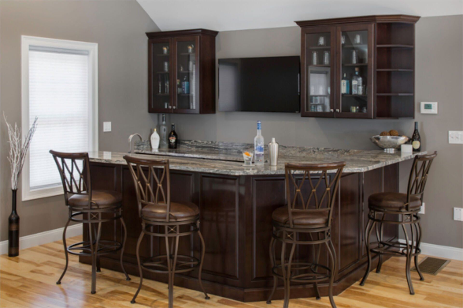 Aspect cabinet doors