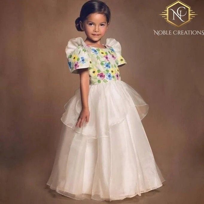 Girl wearing a kids Filipiniana