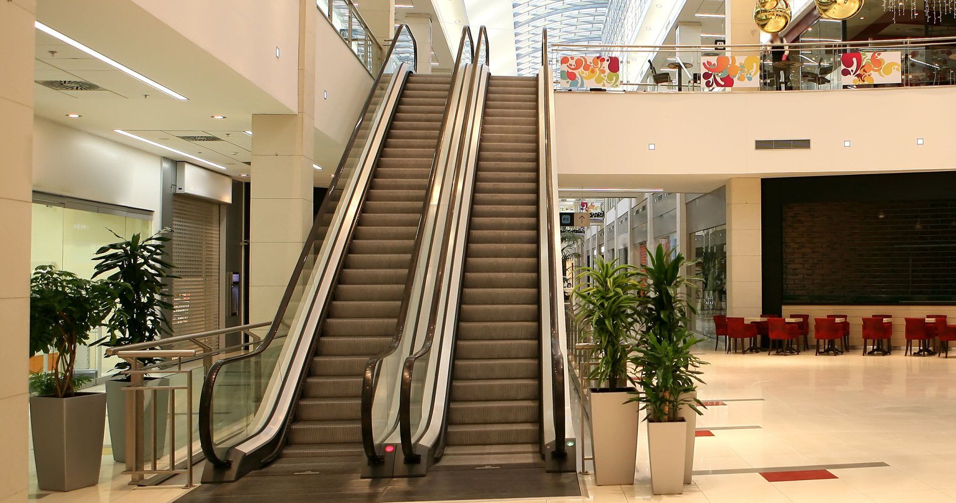 Commercial escalator