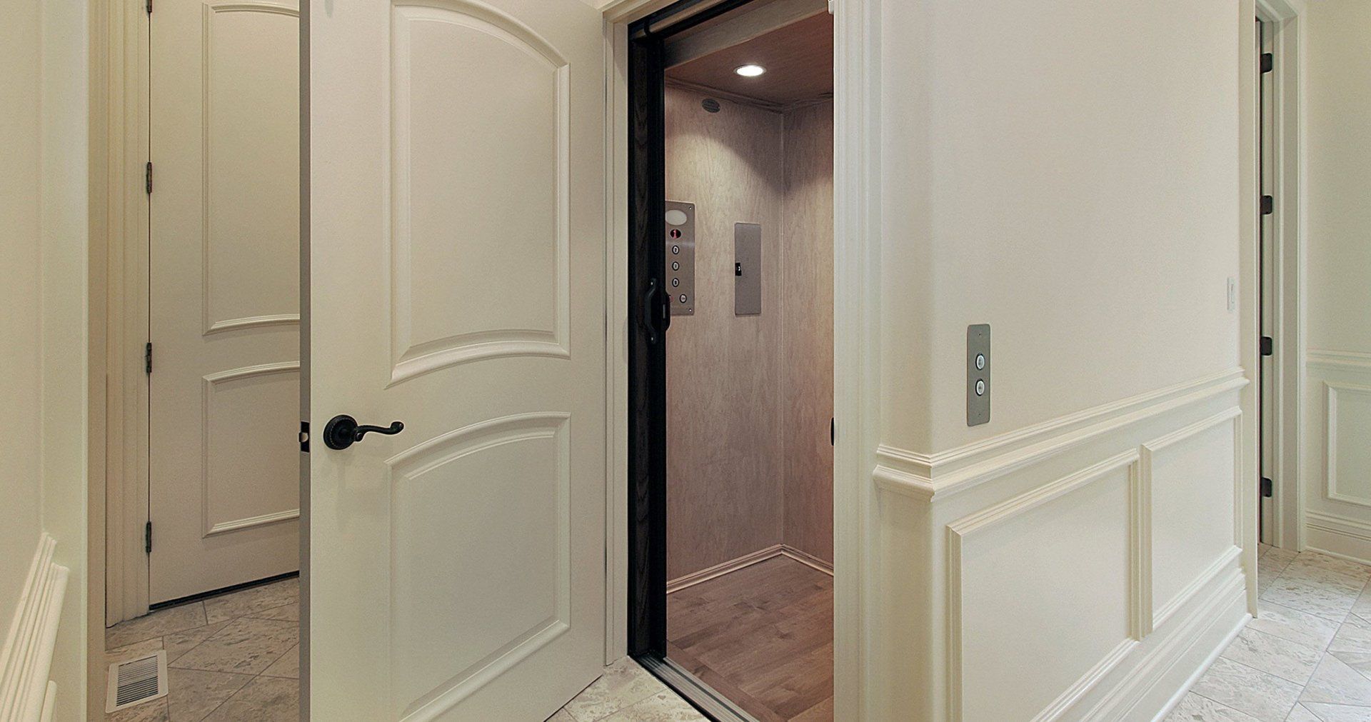 Residential elevator