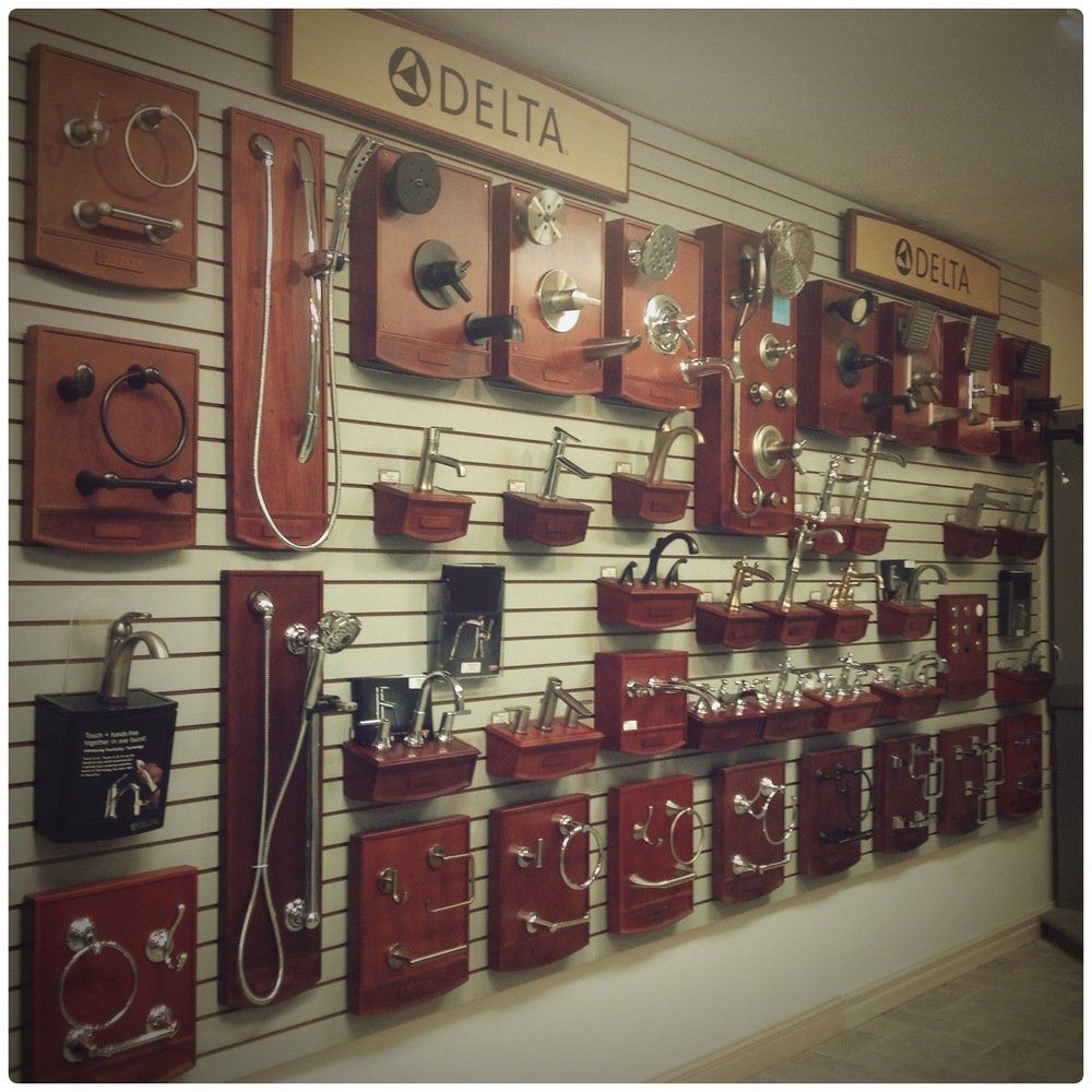 Display of bathroom fixtures