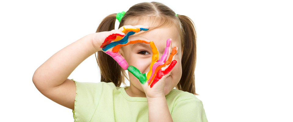 Kid with colored hand
