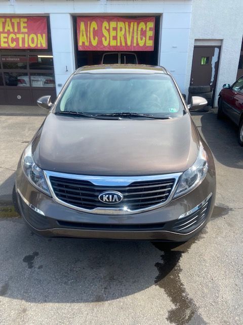 2013 Kia Sportage front